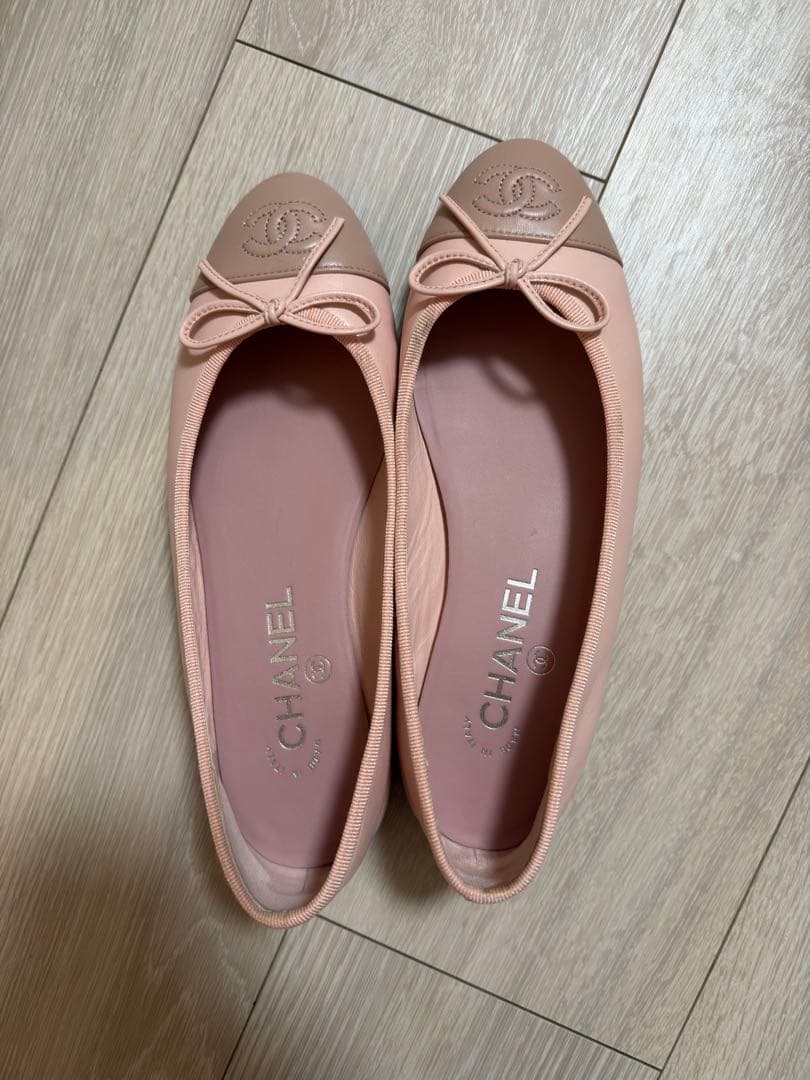 CHANEL ピンク リボン付きバレエシューズ - メルカリ