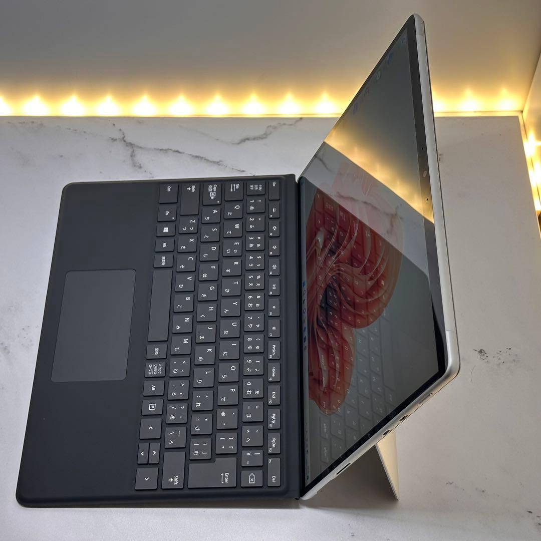 【準新品】Surface Pro8 Corei5/8/256