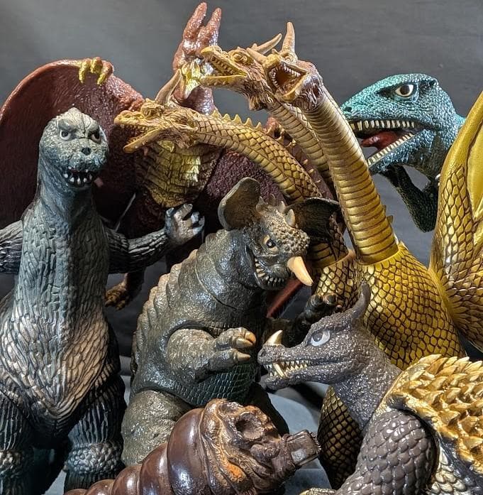 昭和ゴジラ・キングギドラ・ゴロザウルス・バラゴン他（バンダイ）ソフビ７体セット ガシャポン HGシリーズ ゴジラ 怪獣総進撃編 バラゴン ラドン ゴロ