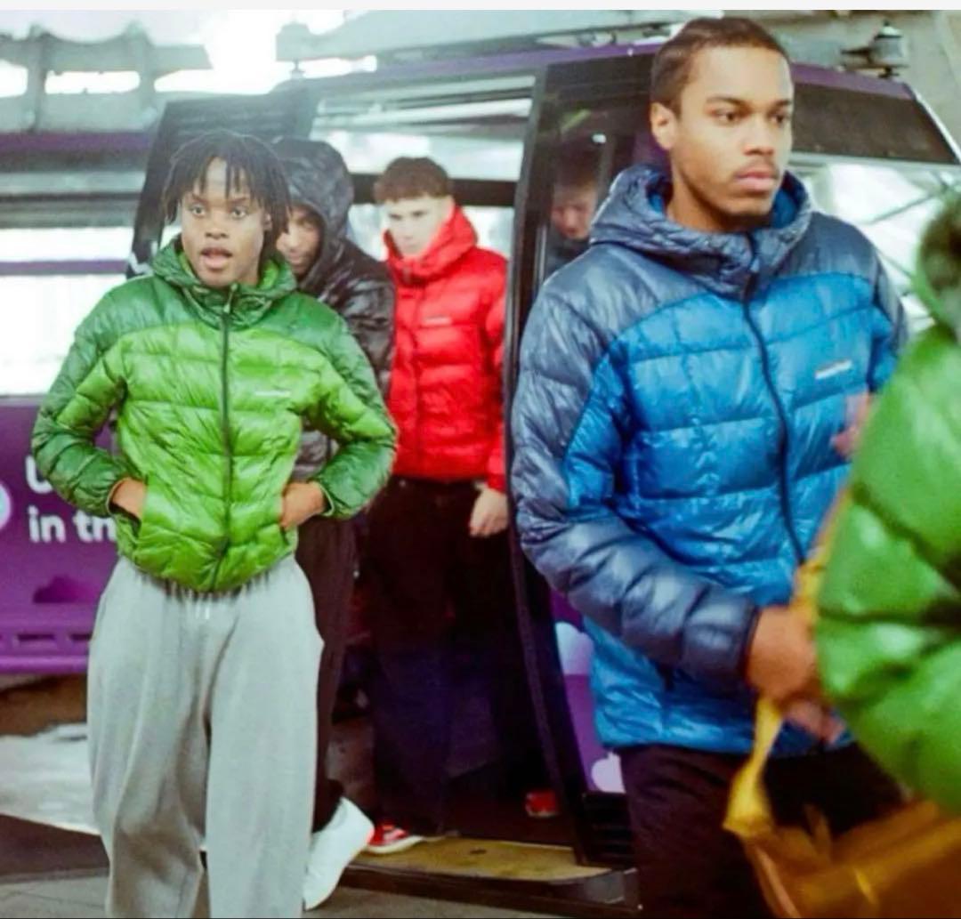 希少 美品 廃盤カラー mont-bell モンベル スペリオダウンパーカー