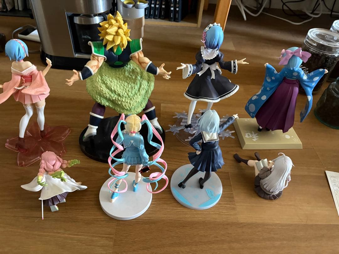 フィギュア 8個 まとめ売り - メルカリ