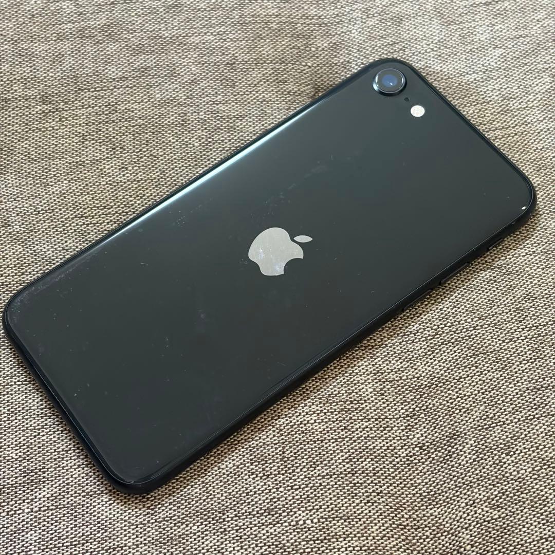 Apple iPhone SE 第二世代 ブラック 64GB Amazon | 【整備済み品】 Apple iPhone SE(第2世代) 64GB ブラック SIM