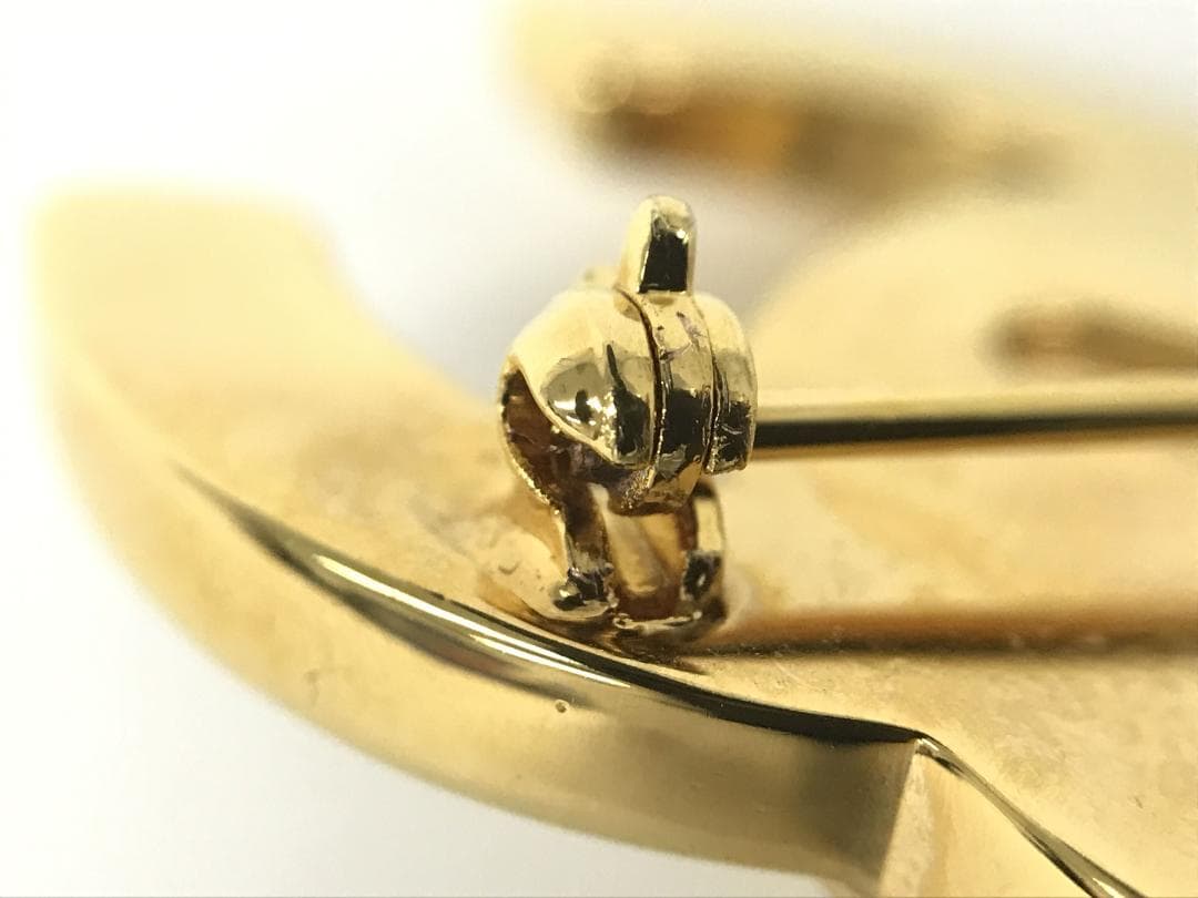 レア】CHANEL シャネルブローチ ターンロック 96P ビンテージ - メルカリ