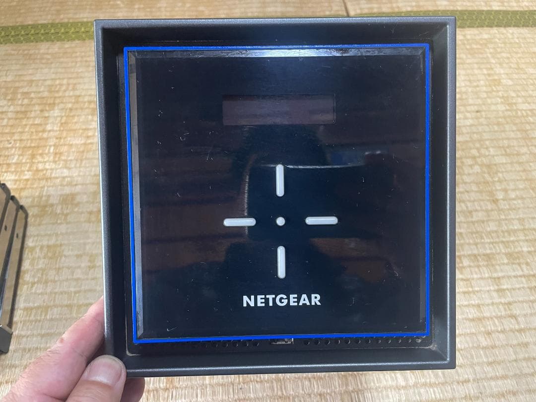 NETGEAR ReadyNAS RN424 4ベイ HDD４本付属 RN424 - ギガビット2ポート搭載の中小ビジネスのファイルサーバーや