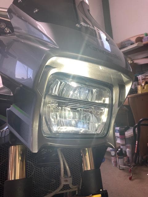 ZRX1200DAEGで使用 Koito 小糸製作所 LEDヘッドライト