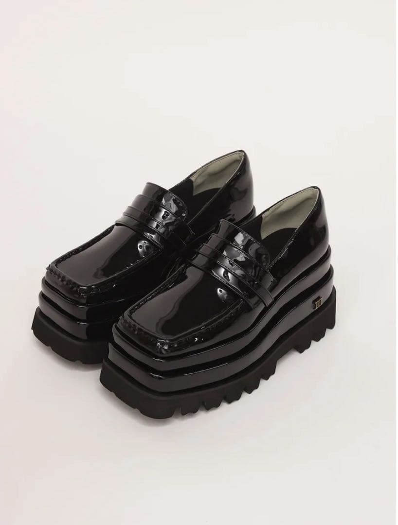 Darich エナメルプラットフォームローファー M - メルカリ