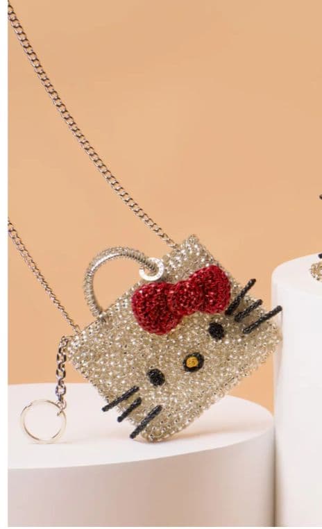 ☆地域限定専用☆アンテプリマ ハローキティピコマットホワイト ポーチ