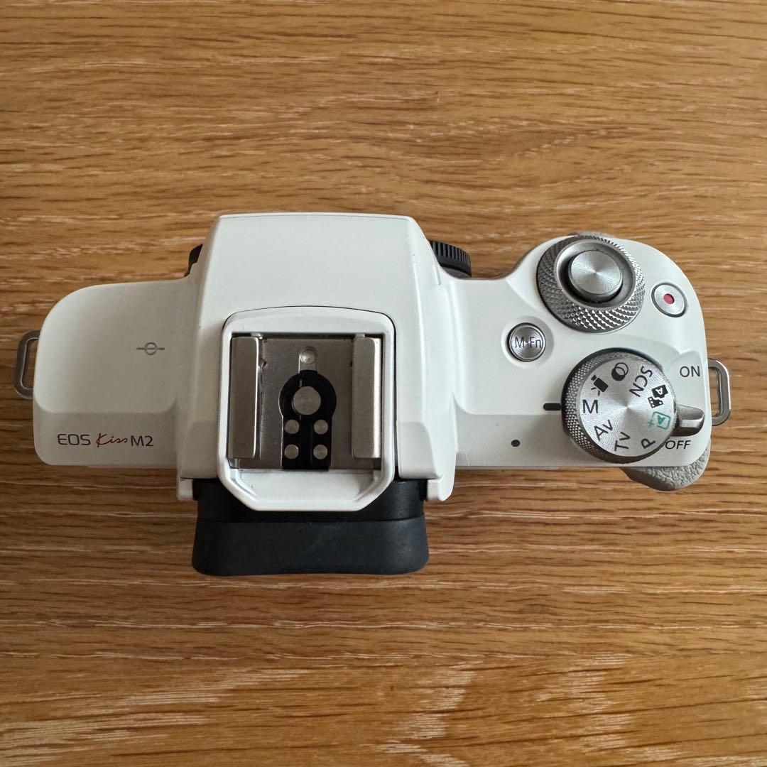 山*田様 《最終値下げ》 Canon EOS kiss M2 ホワイト レンズ2