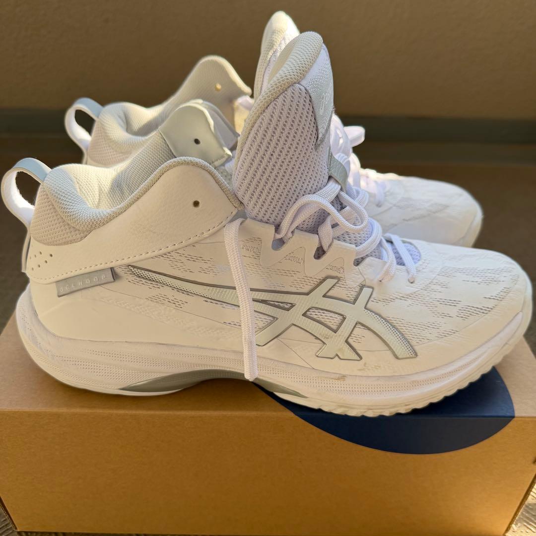 ASICS GELHOOP V17 27.0cm ホワイト