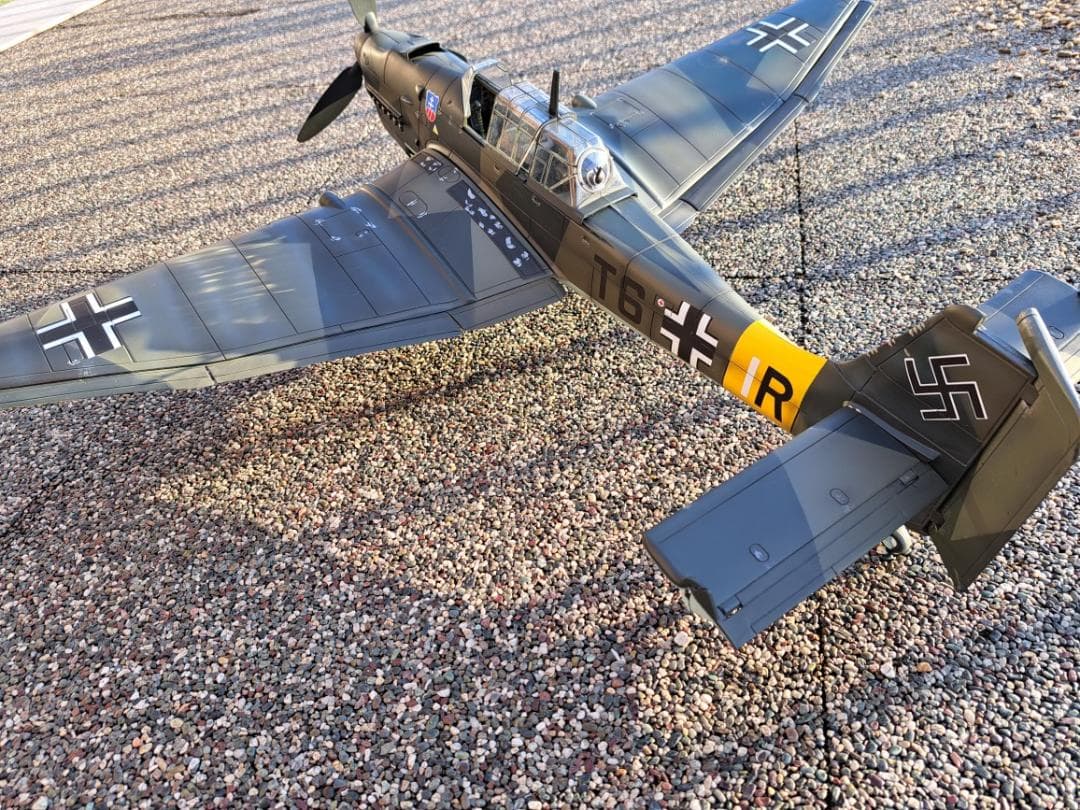 限定値下　1/18 ドイツ空軍　スツーカ Ju 87 完成品　中古 タミヤ、爆弾搭載シーンを表現できる「1/48 ユンカースJu87 B-2