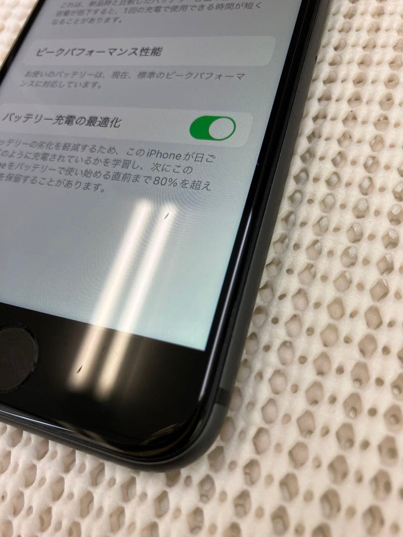 iPhone 8 64GB SIMロックなし スペースグレー