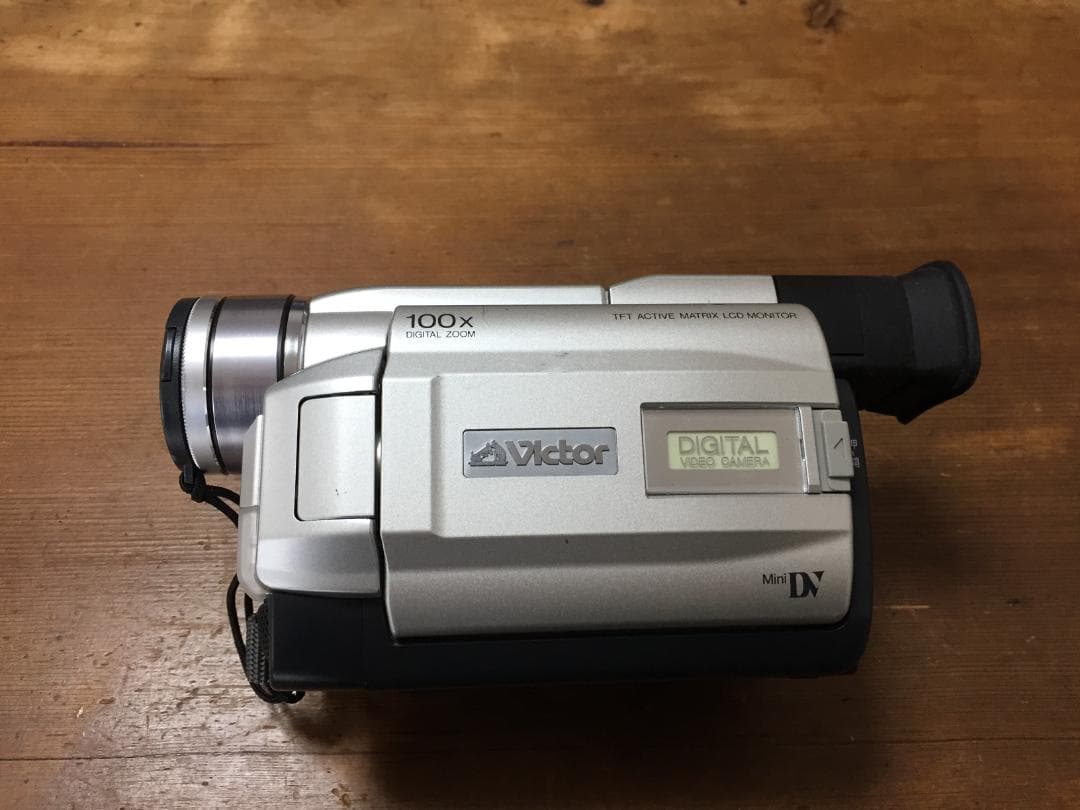 美品 撮影再生ダビングOK　VICTOR　GR-DVA10　付属品あり　大画面
