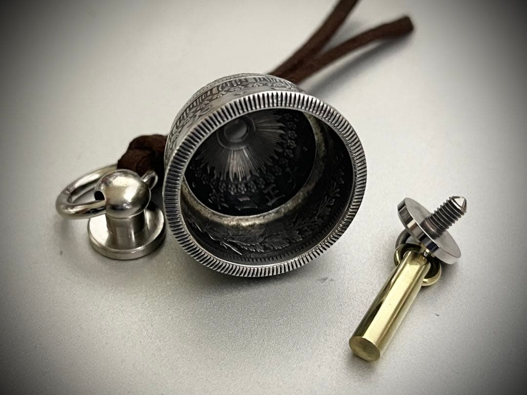 本物古銭使用】旭日50銭銀貨ガーディアンベルSV800 - メルカリ