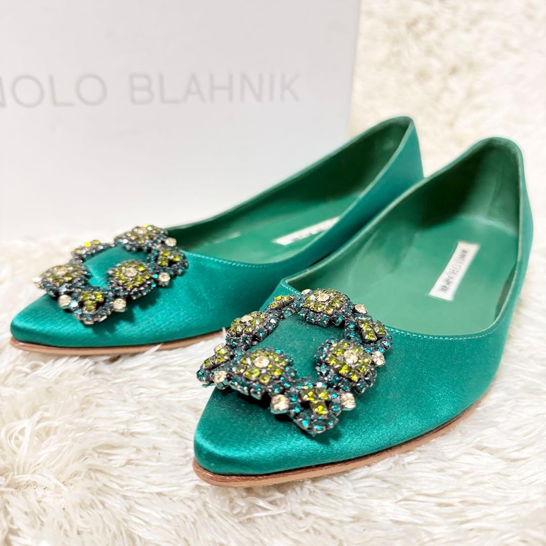 マノロブラニク ハンギシ フラット 箱/保存袋付 パンプス サテン ビジュー MANOLO BLAHNIK（マノロブラニク） パンプス HANGISI FMC SATIN 070