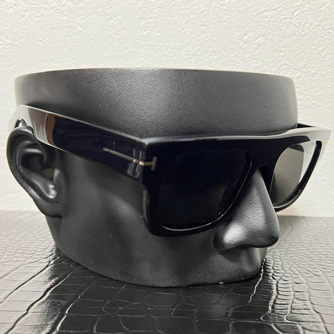 新品】トムフォード TOM FORD サングラス ブラック tf0711 - メルカリ