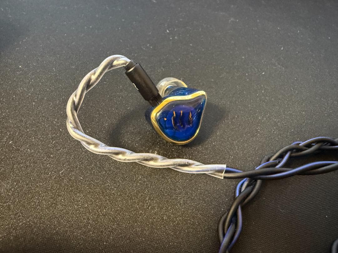 イヤホン UNIQUE MELODY MEST MKIII CF 4.4mm