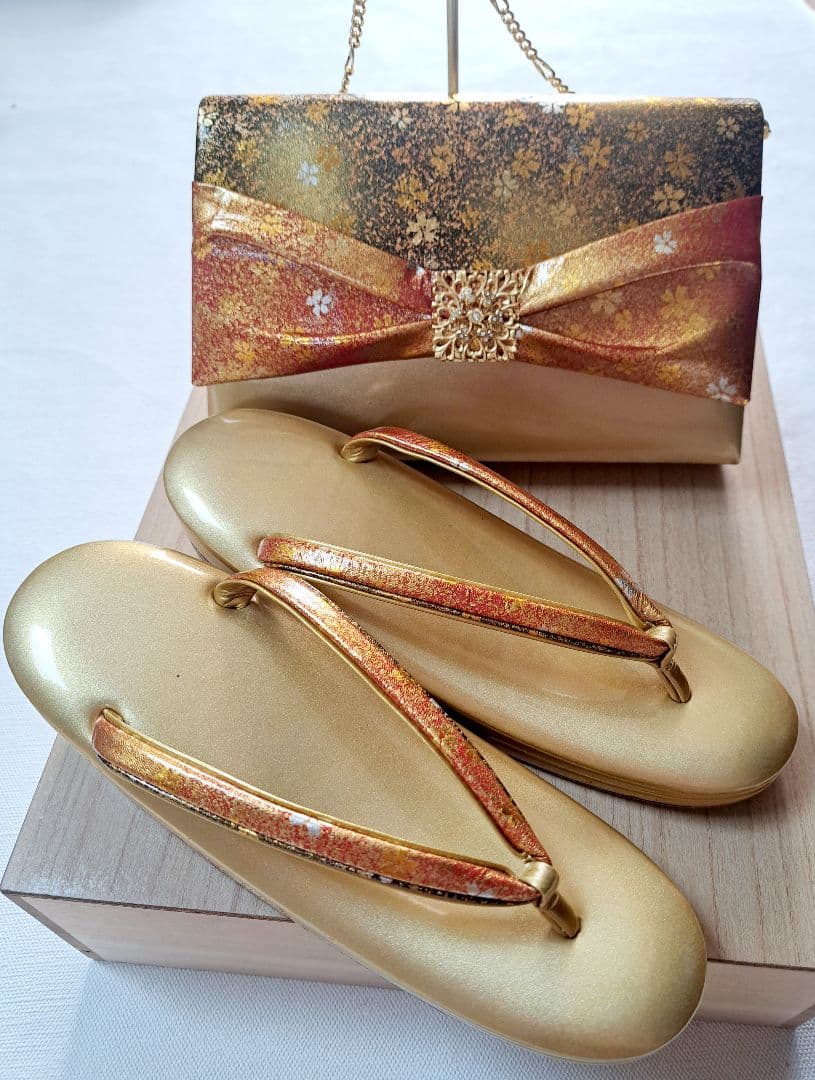 新品未使用❇️沙織　高級バックと草履セット NISHIORI 草履バッグセット 高級 紗織 選べる 4サイズ 礼装用 金