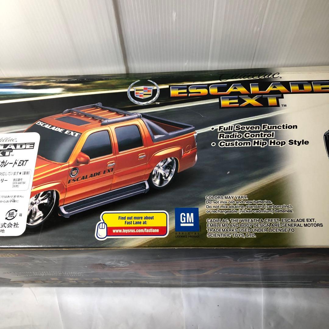 Cadillac Escalade EXT ミニカー キャデラック エスカレード - メルカリ