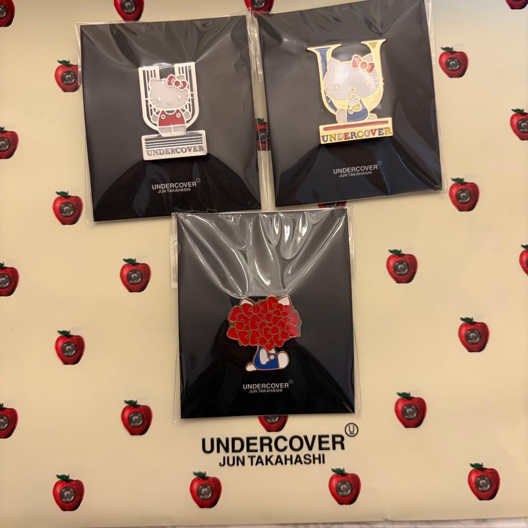 UNDERCOVER ハローキティ ピンバッジ 3個セット - メルカリ