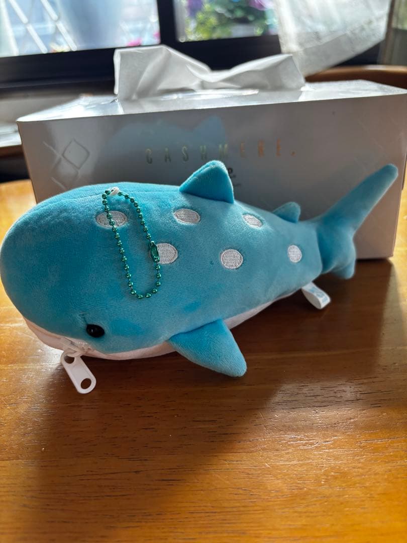 ファスナー付き青いクジラぬいぐるみ - メルカリ