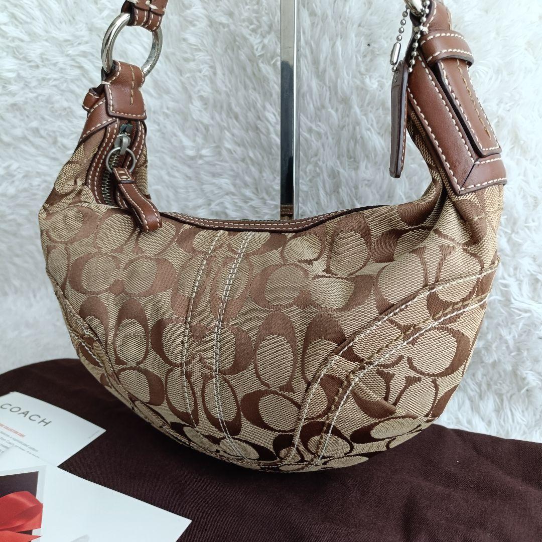 美品✨ コーチ スモールホーボー シグネチャー ワンショルダーバッグ