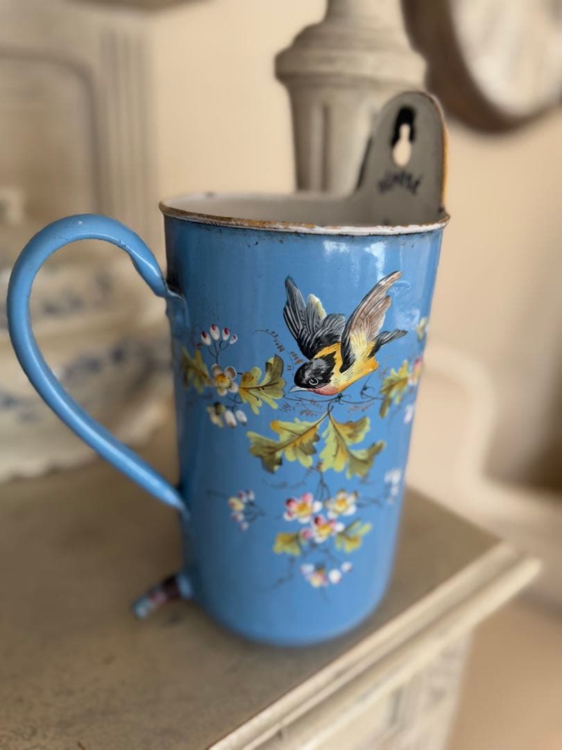 レア！フランスアンティーク水色黒い小鳥とお花手描きのホーローイリゲーター レア！フランスアンティーク水色黒い小鳥とお花手描きのホーロー