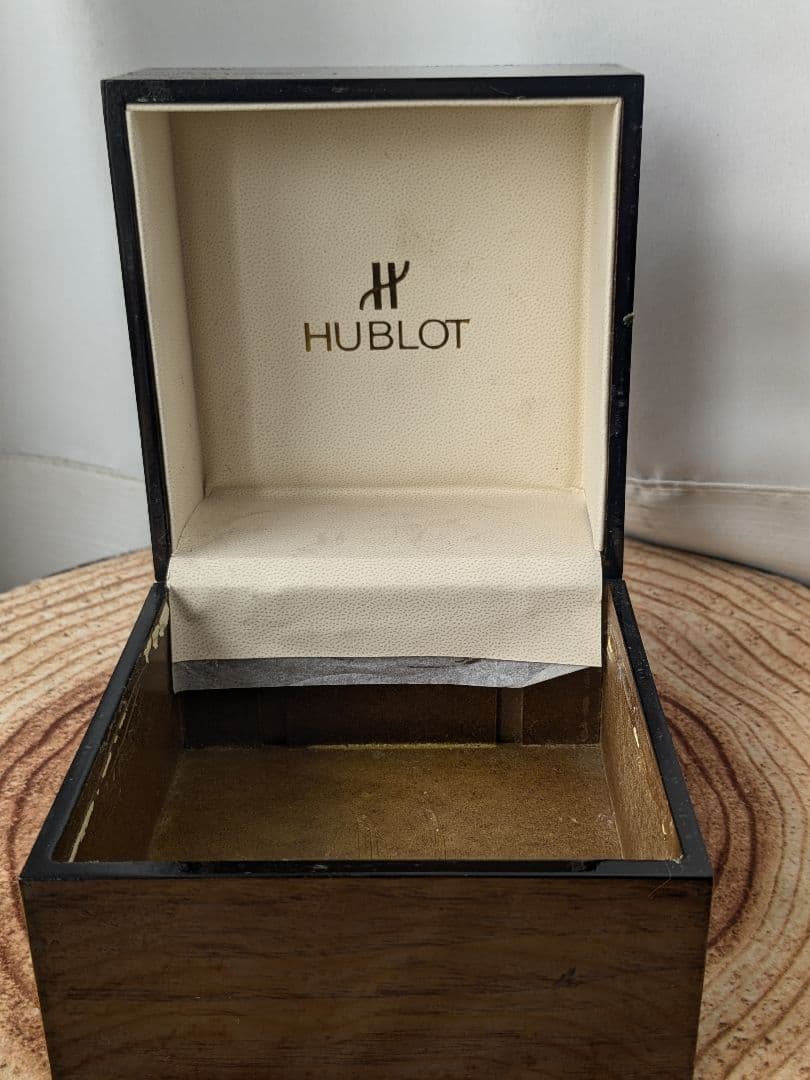 空箱】HUBLOT ウブロ 腕時計 木製 ボックス ケースのみ - メルカリ