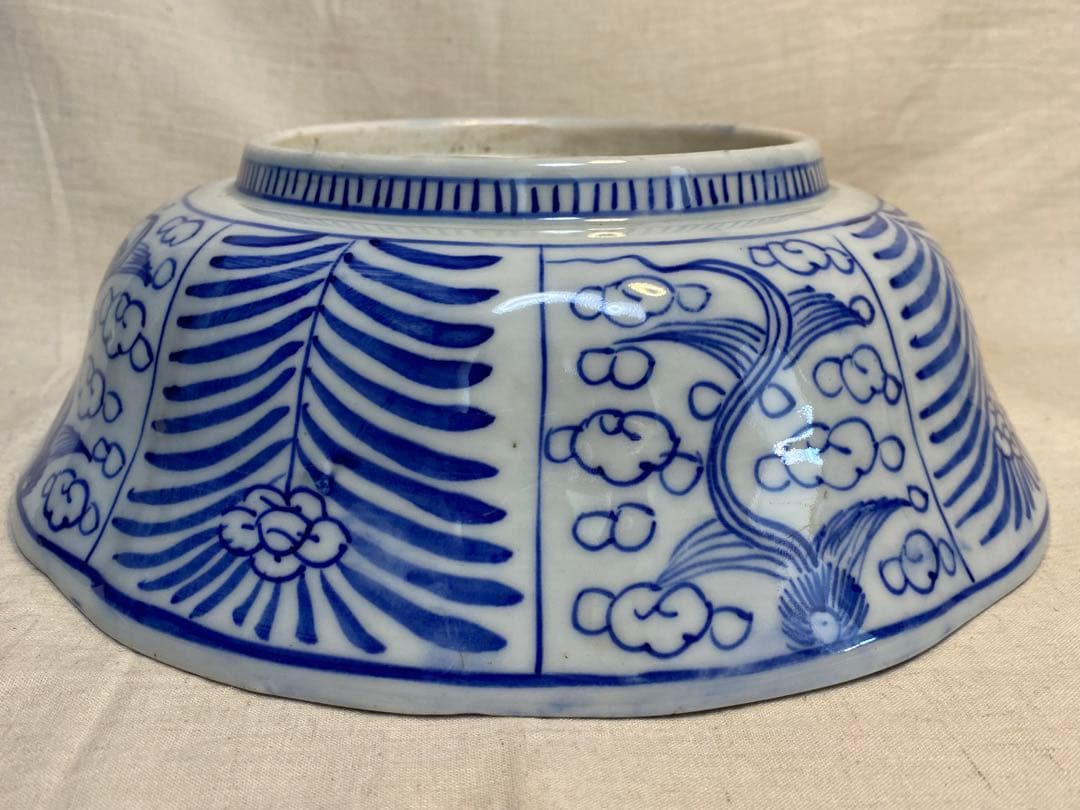 伊万里 古伊万里 染付 ベロ藍 花の図 蝶の図 - メルカリ