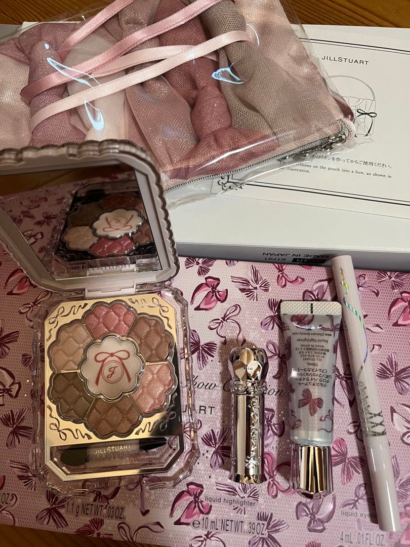 JILLSTUART 2025クリスマスコフレ ジルスチュアート×クリスマスコフレ2025】発売日＆予約日は