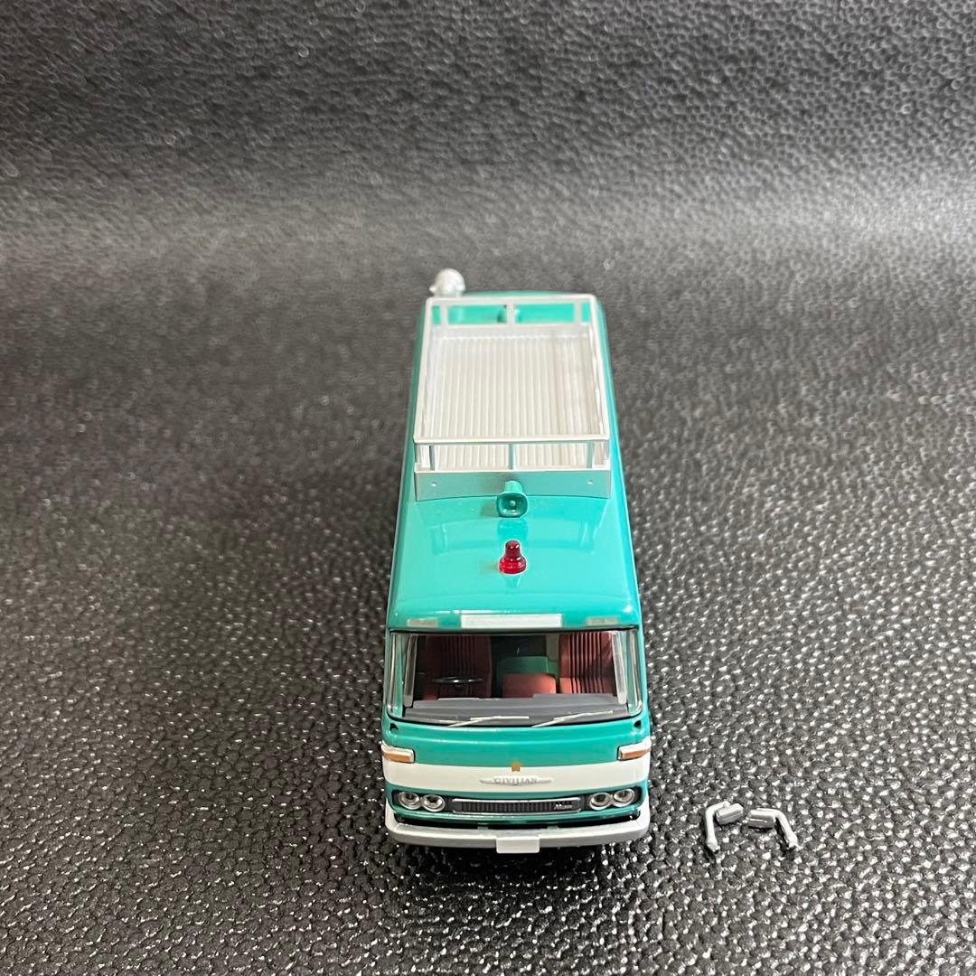 a26 トミカリミテッドヴィンテージネオ 日産 シビリアン 警視庁 機動