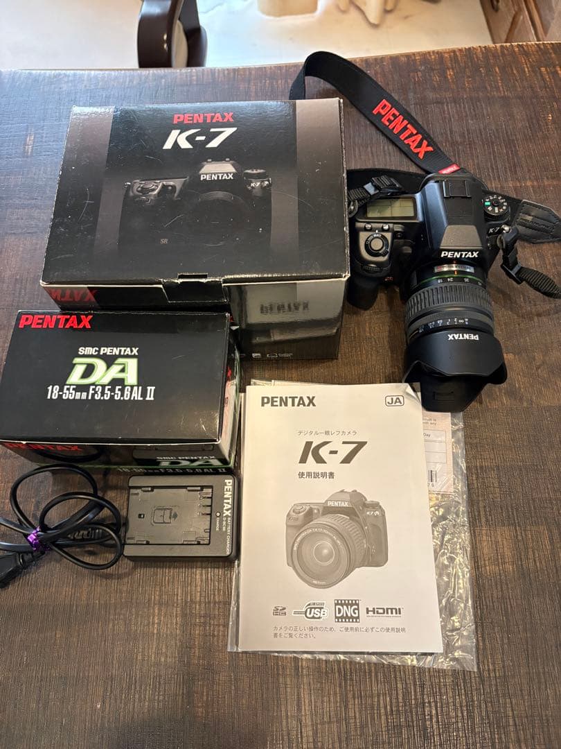 PENTAX K-7 デジタル一眼レフカメラ、レンズ付き、撮影枚数1516枚 ペンタックス、デジタル一眼レフカメラ「K-7」 - 価格.com