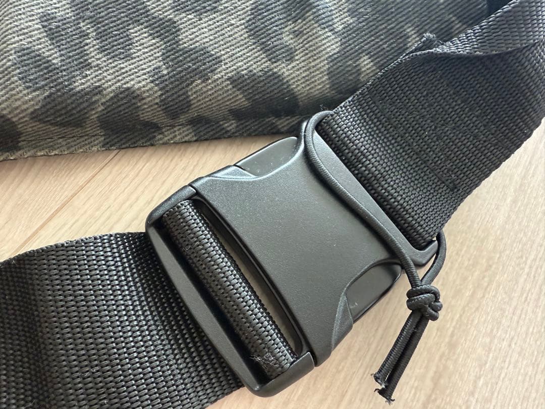 WILDRIDE グレーレオパード柄 ヒップシート