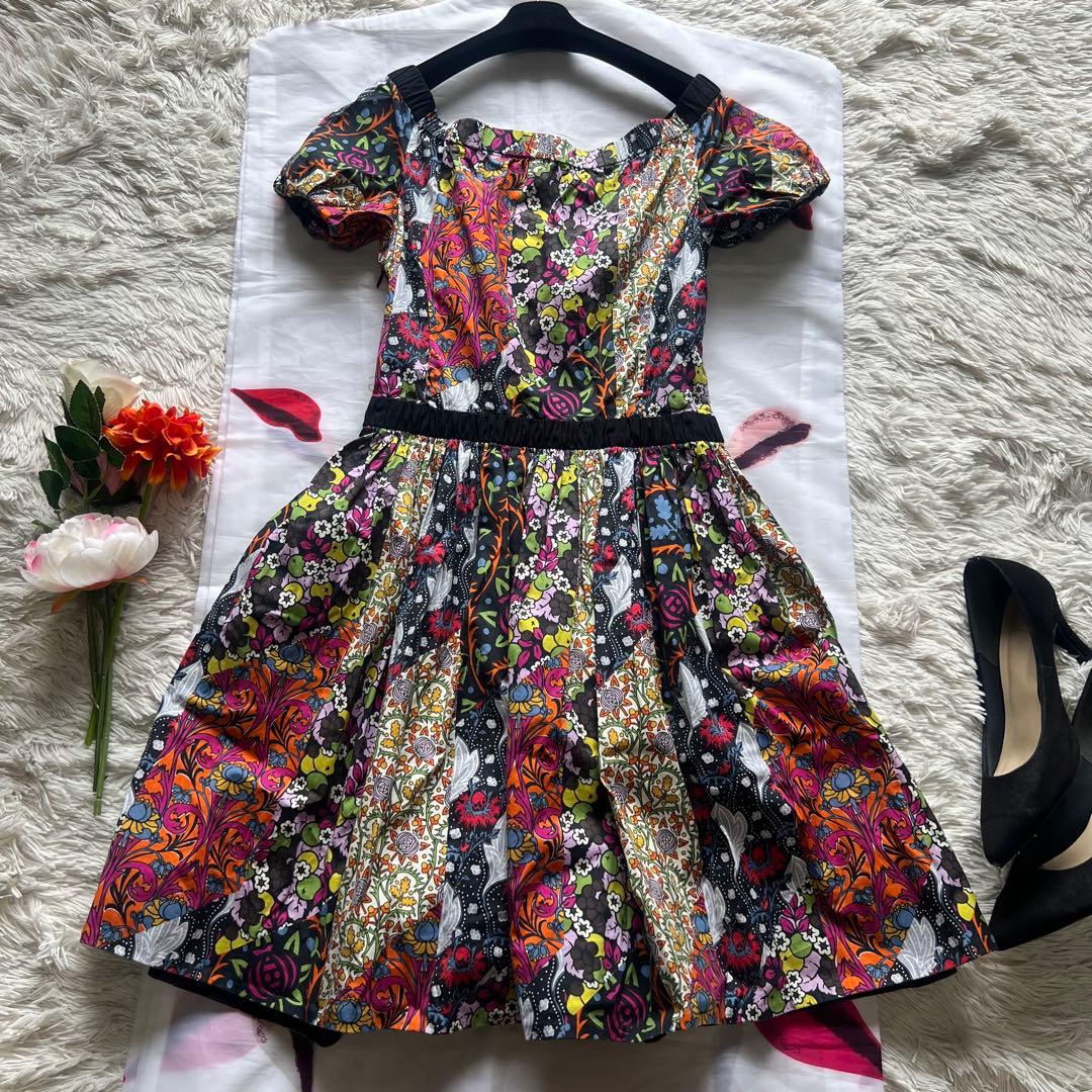 美品】PRADA 膝丈ワンピース フレア 花柄 半袖 36 S 総柄 - メルカリ