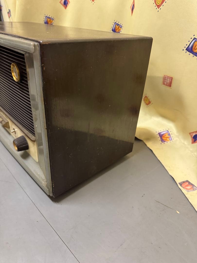 希少 早川電機 シャープ 真空管ラジオ 6A-31型