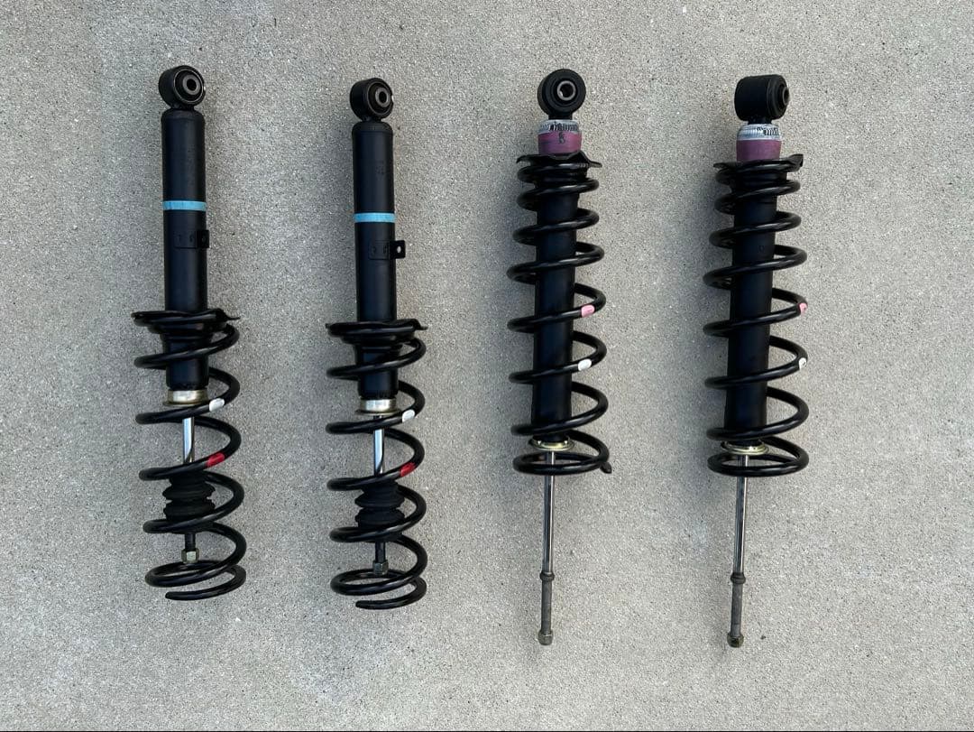 【送料込み】アルテッツァ SXE10Zエディション純正サスペンションキット Yahoo!オークション -「アルテッツァ 純正サスペンション