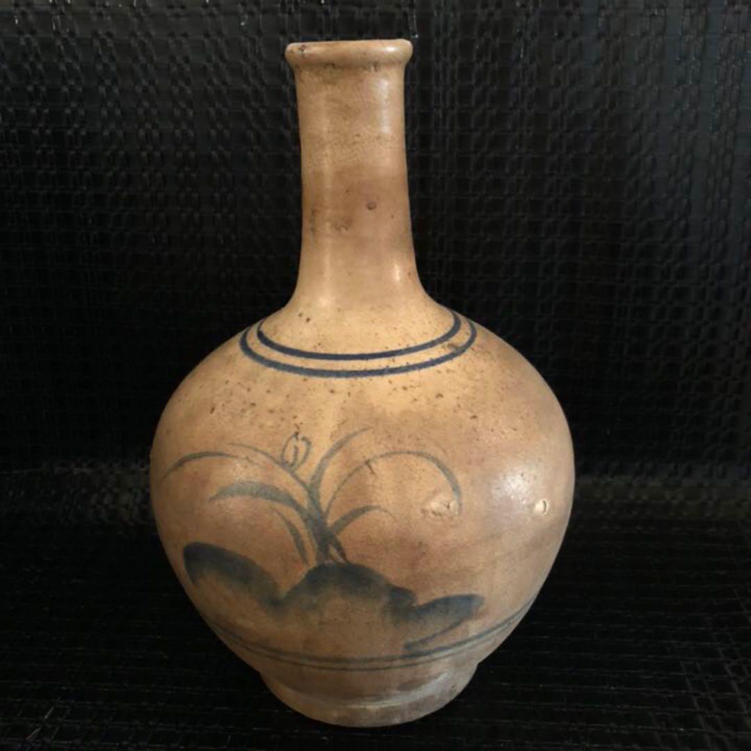古美術品◼️蔵からかなり古そうな雰囲気の良い大きな古伊万里焼の壺