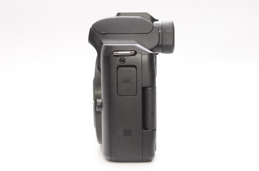 デジタルカメラ Canon EOS Kiss M 18-55mm F3.5-5.6 IS STM