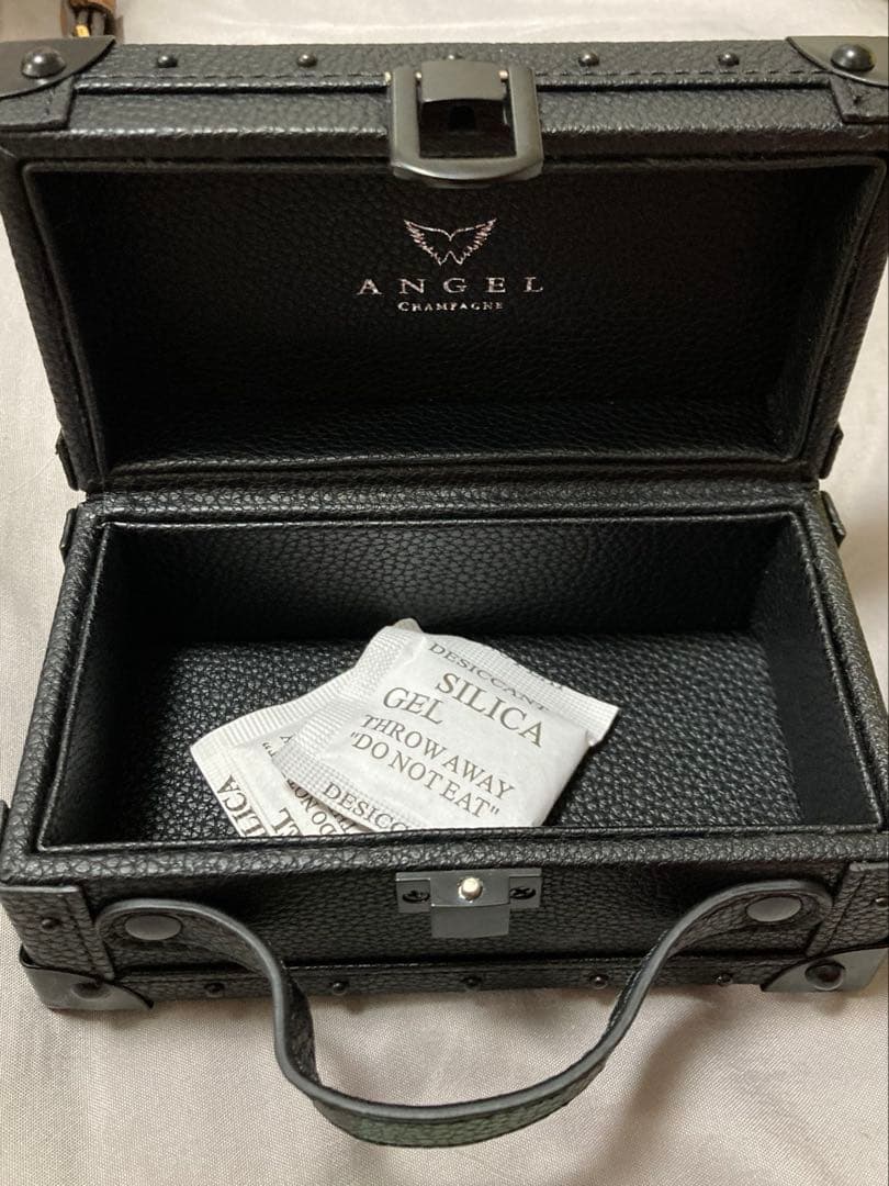 ゴジラ angel Mini Retail Box エンジェル シャンパン - メルカリ