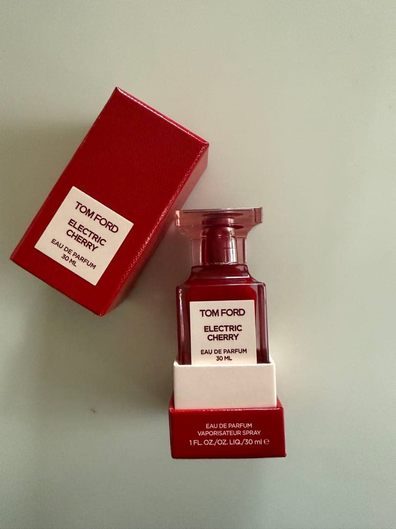 TOM FORD エレクトリックチェリー/香水 Celes (セレス) | Tom Ford - Electric Cherry (トムフォード