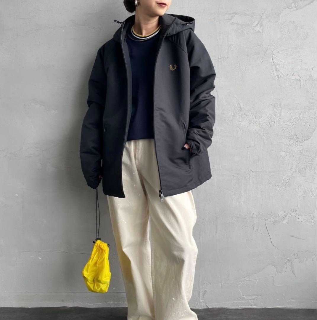 FRED PERRY フレッドペリー別注 パデッド フード刺繍シェルジャケット