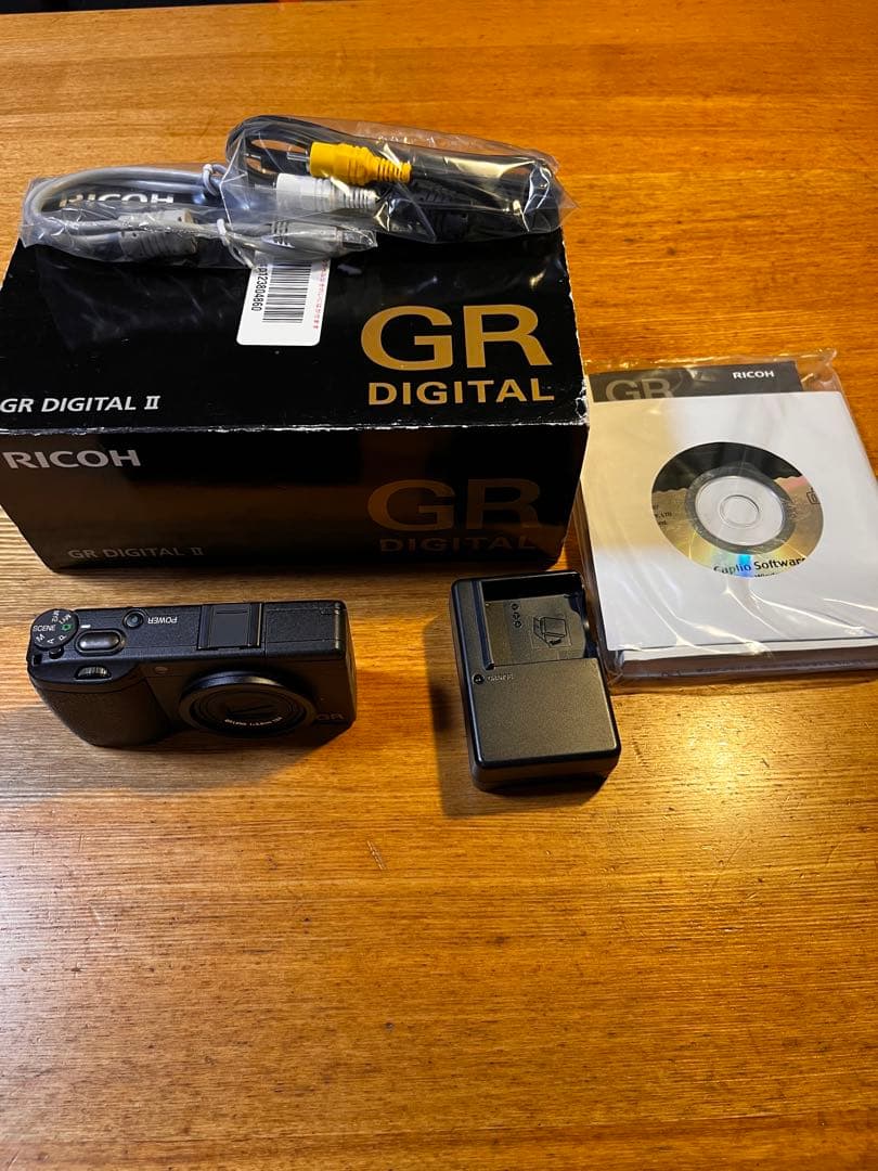 訳ありジャンク品 RICOH GR DIGITAL II 本体と付属品