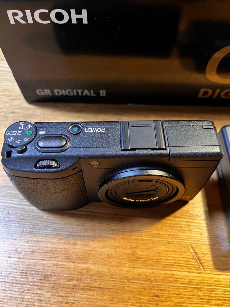訳ありジャンク品 RICOH GR DIGITAL II 本体と付属品