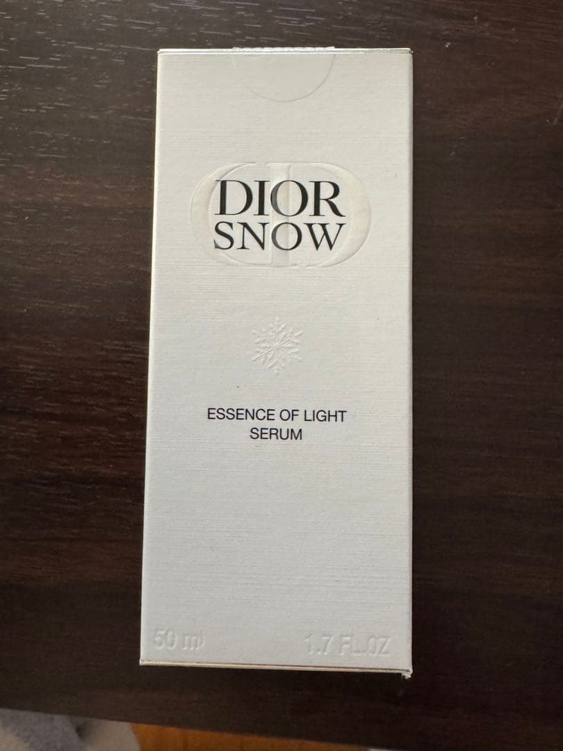 DIOR スノーエッセンスオブライトセラム　50ml 新品未開封 ディオール スノー エッセンス オブ ライト セラム(薬用美容液)[医薬部