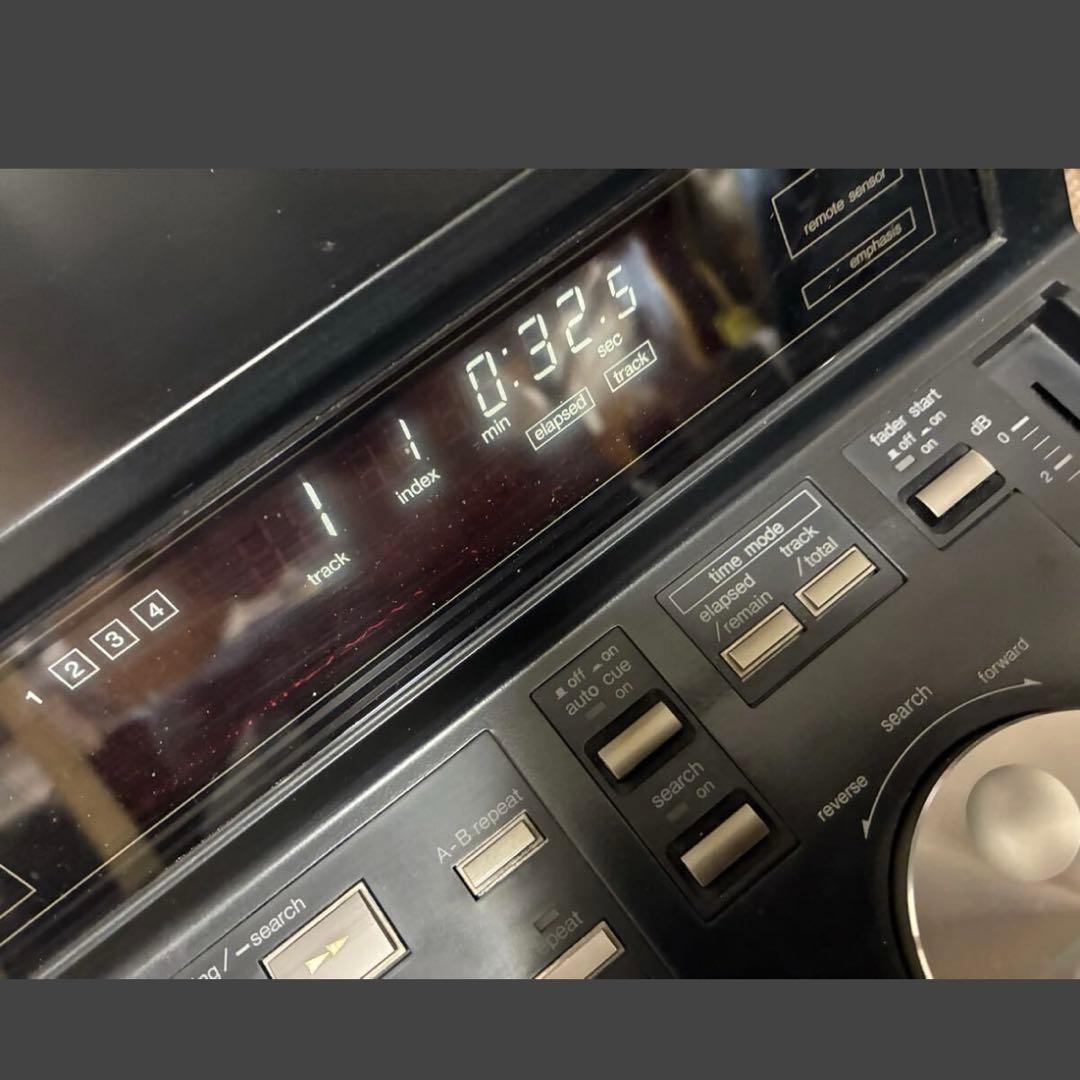 Technics テクニクス SL-P1300 CDプレーヤー ②