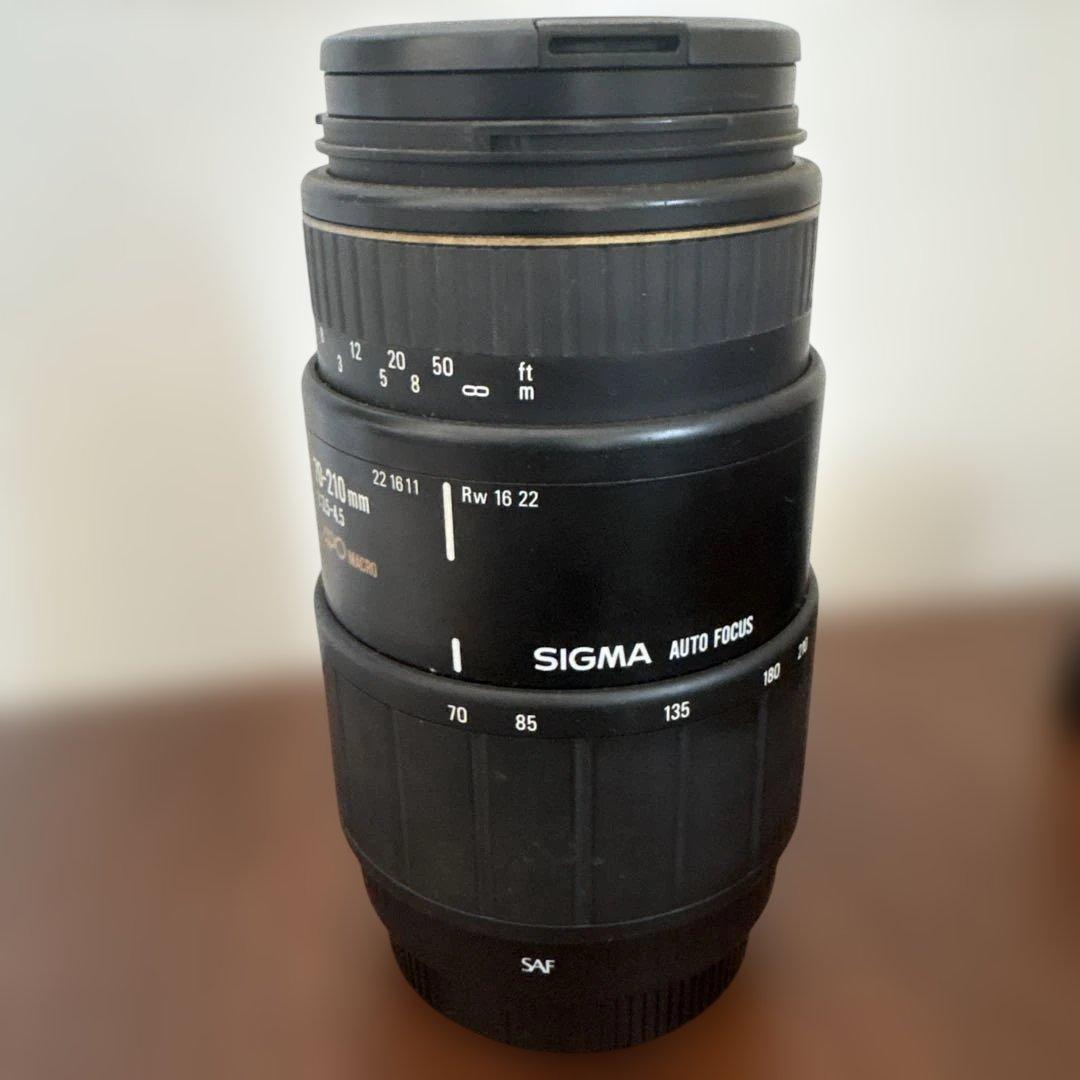 SIGMA 70-210mm f/3.5-4.5 APO Macroレンズ