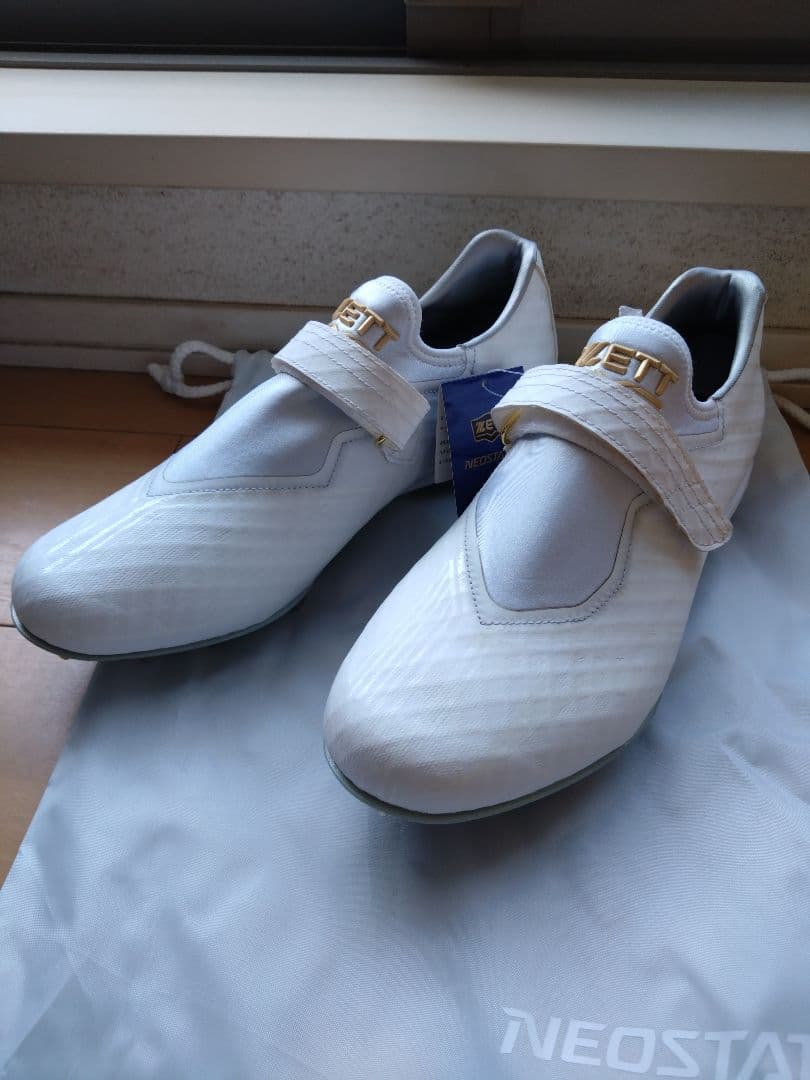 カ*ぃ様 〇ZETT ゼット ネオステイタス WH BSR2806 27.0cm