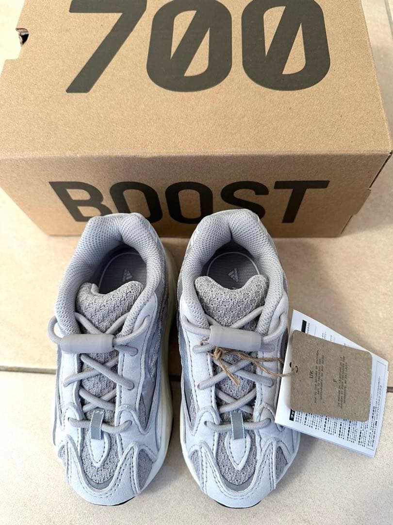 【新品未着用】YEEZY BOOST 700 V2 INFANT 14.0cm