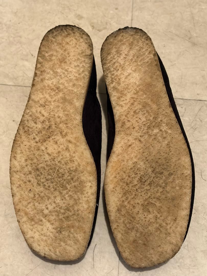 靴 CLARKS Wallabee Black Deboss 26.5cm