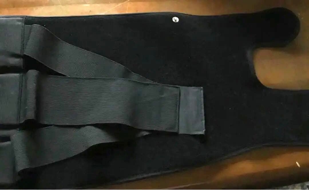 電気通せるお腹に巻くサポーター 黒色 調整可能