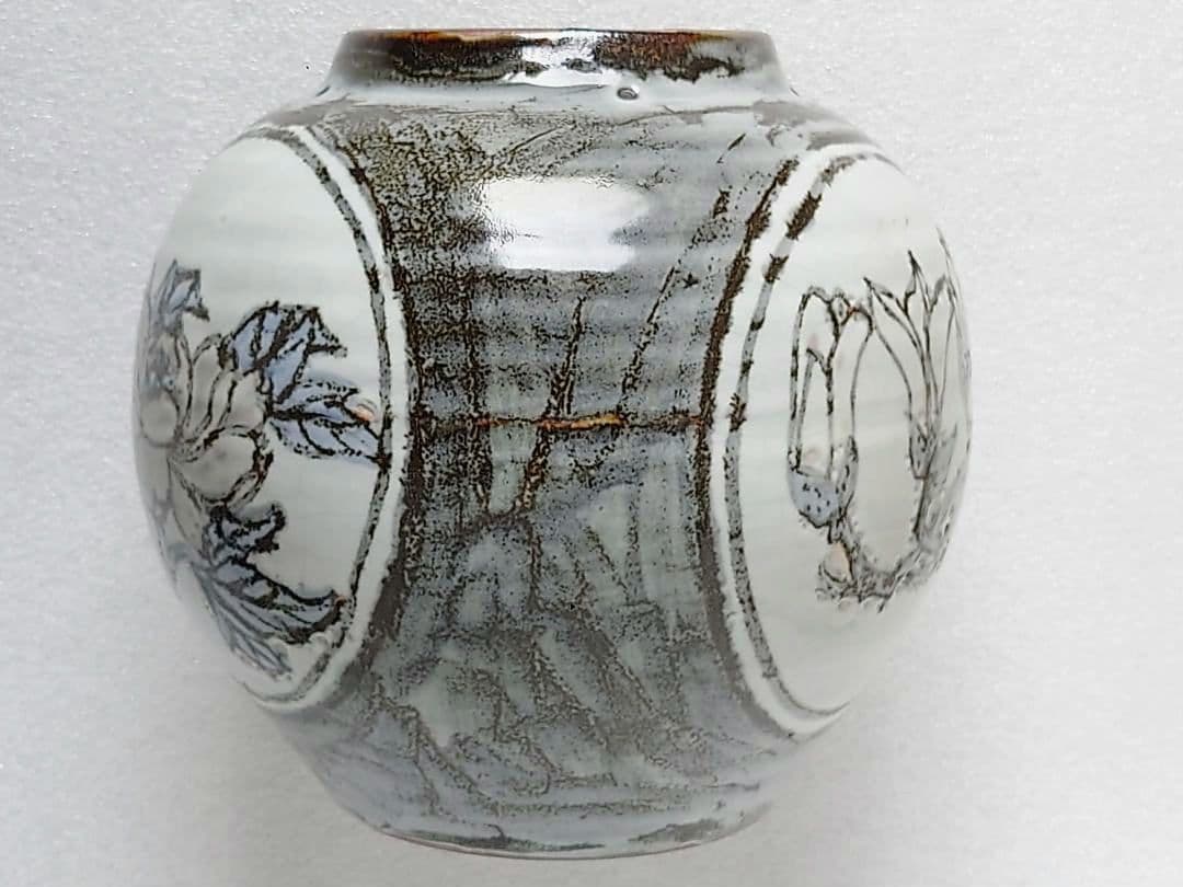 伊呂波窯:森本昇 (師.齋藤三郎)◇色絵窓絵椿木蓮牡丹文大壺:高さ約21.6